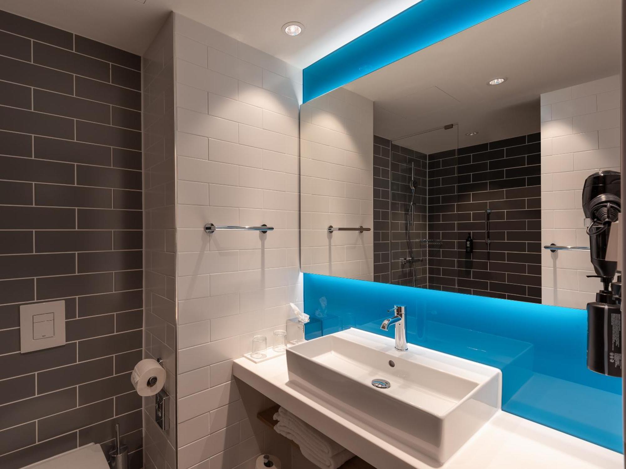 Holiday Inn Express Heilbronn By Ihg Exterior foto
