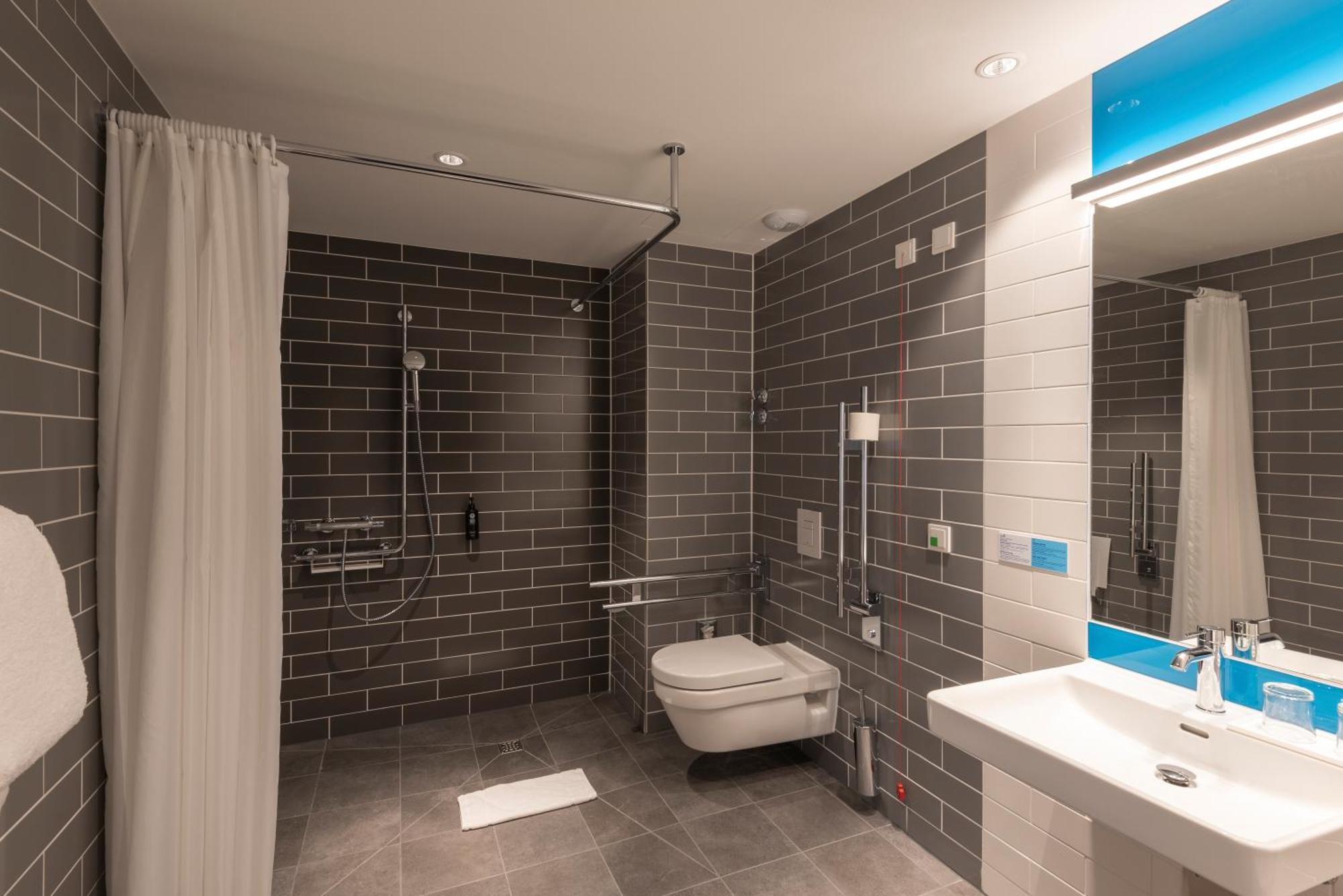 Holiday Inn Express Heilbronn By Ihg Exterior foto