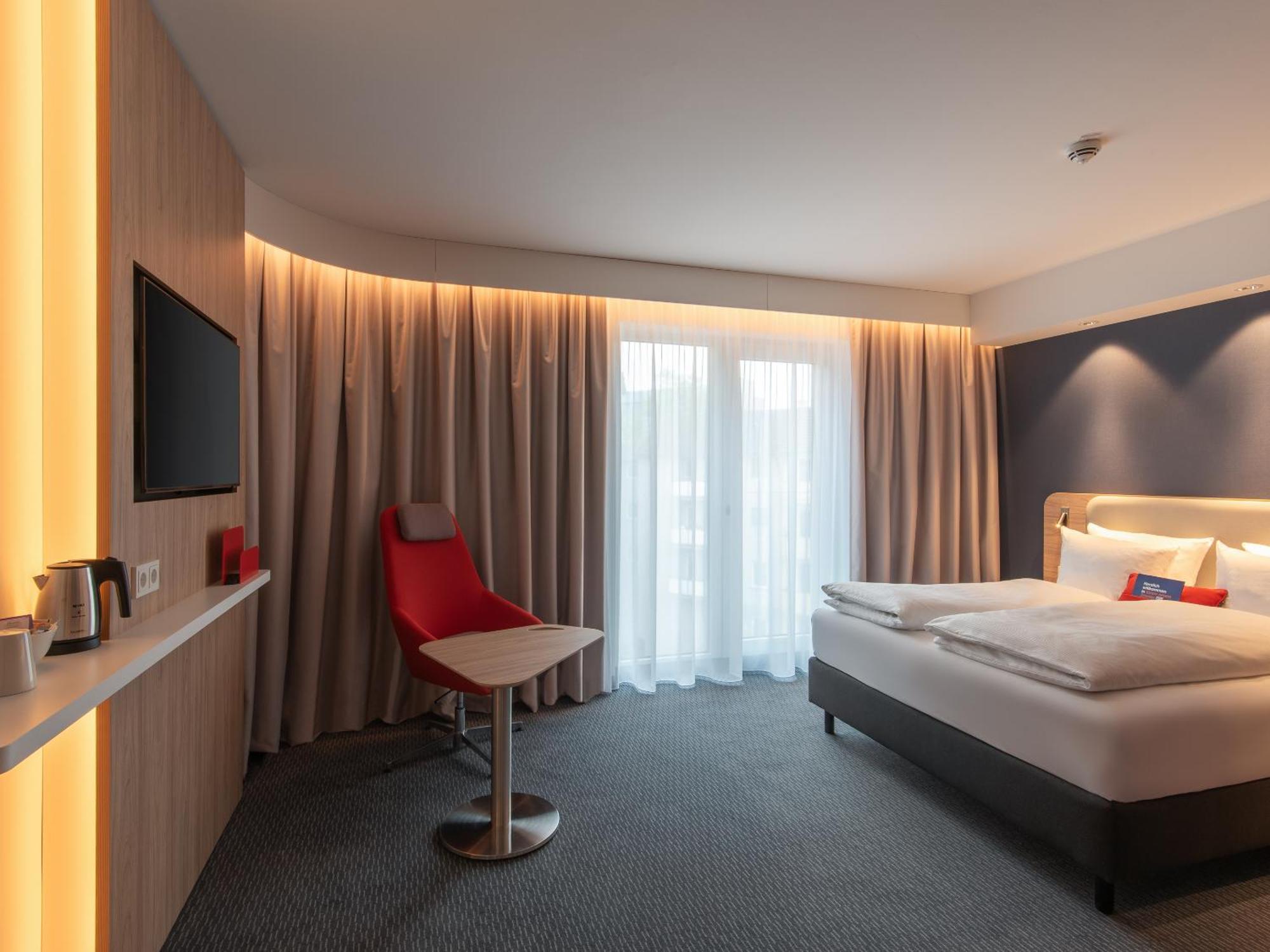 Holiday Inn Express Heilbronn By Ihg Exterior foto