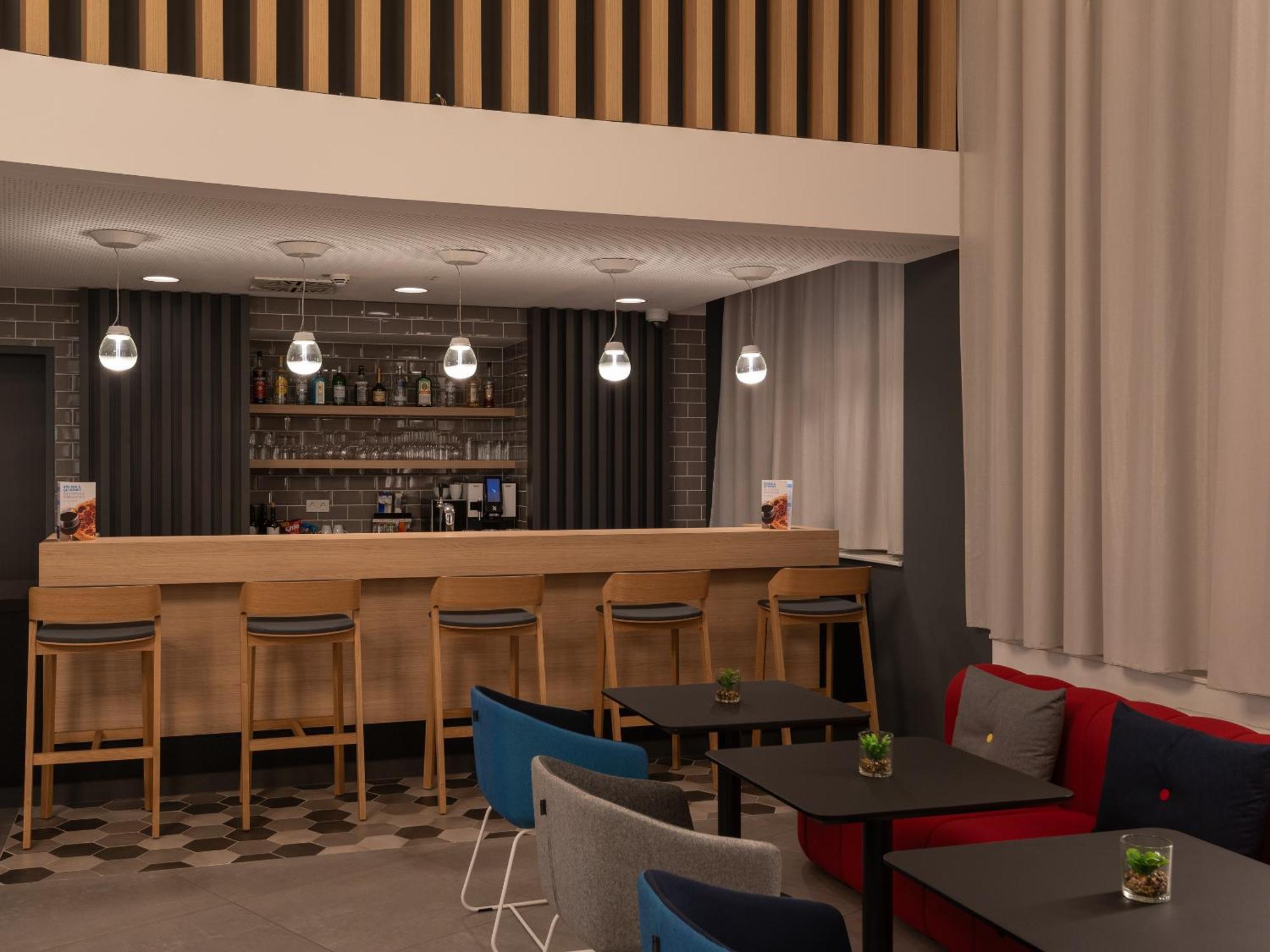 Holiday Inn Express Heilbronn By Ihg Exterior foto