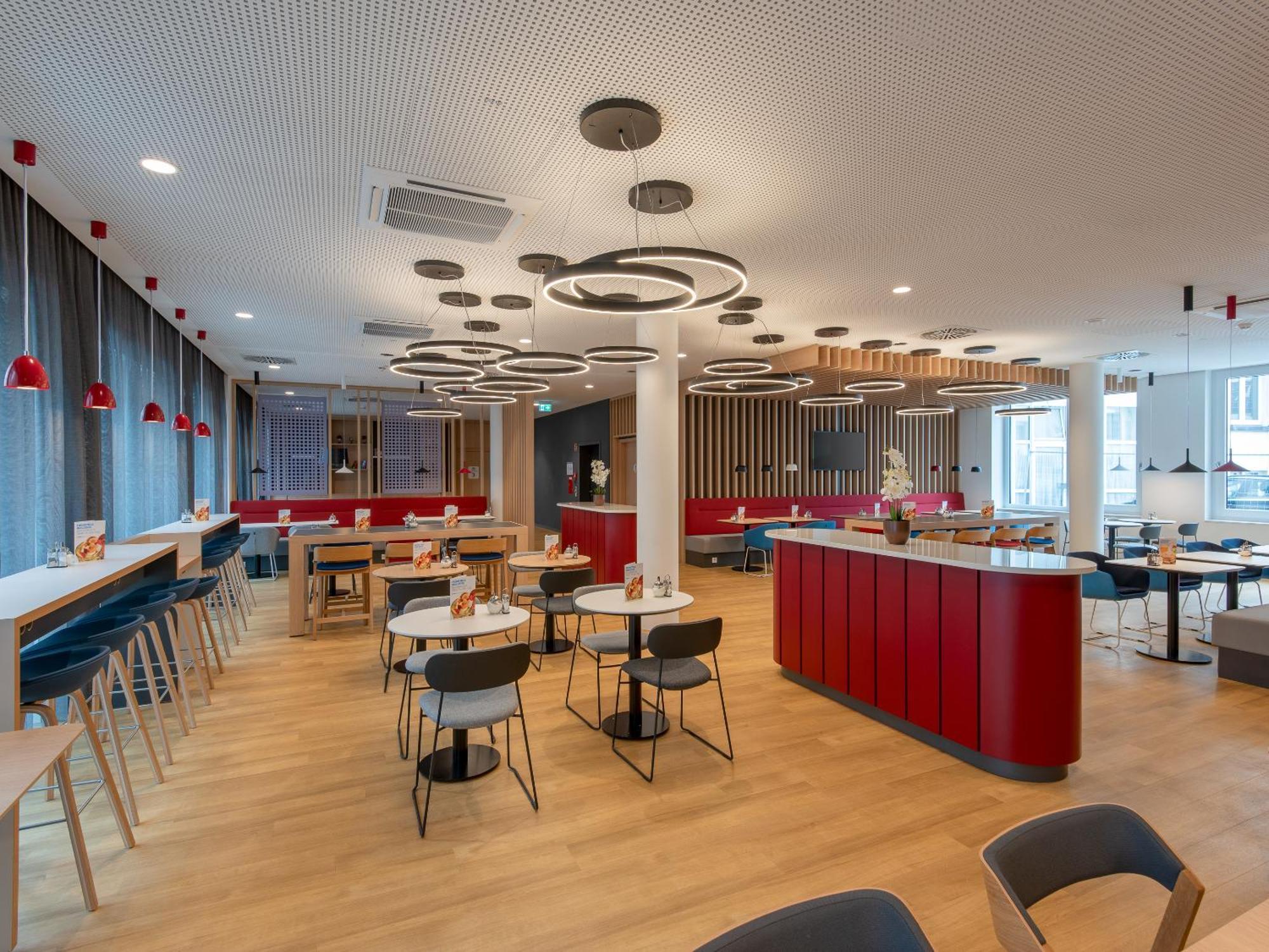 Holiday Inn Express Heilbronn By Ihg Exterior foto