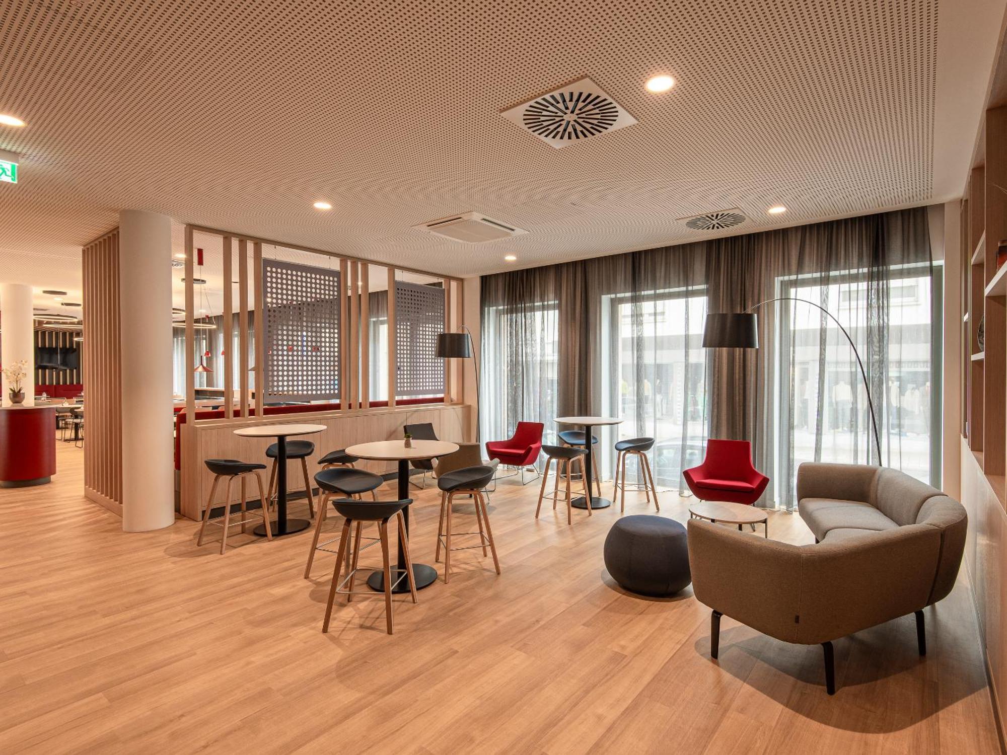 Holiday Inn Express Heilbronn By Ihg Exterior foto